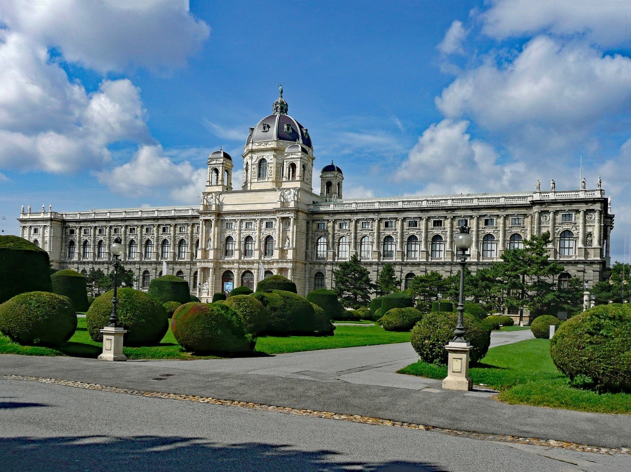 Das Naturhistorische Museum Wien als Citizen Science Hub